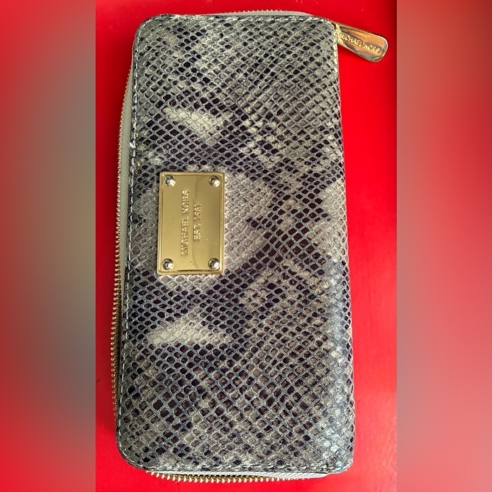 Michael Kors Silver Snake-Print Zip Wallet with Gold Plate - Picture 12 of 14